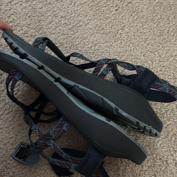 Chaco Black and Multicolor Strappy Sandals size W 9 - Picture 6 of 7